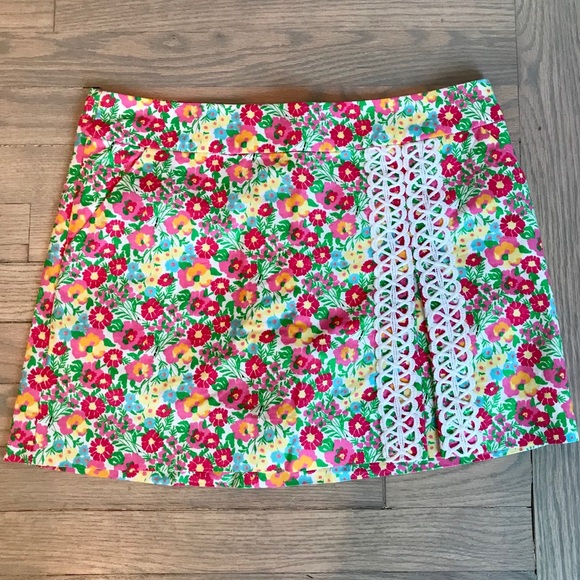 Lilly Pulitzer Dresses & Skirts - Darling Lilly Pulitzer skort!